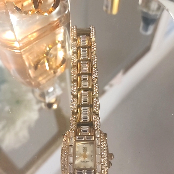 Victoria Wieck Watch - Picture 5 of 6